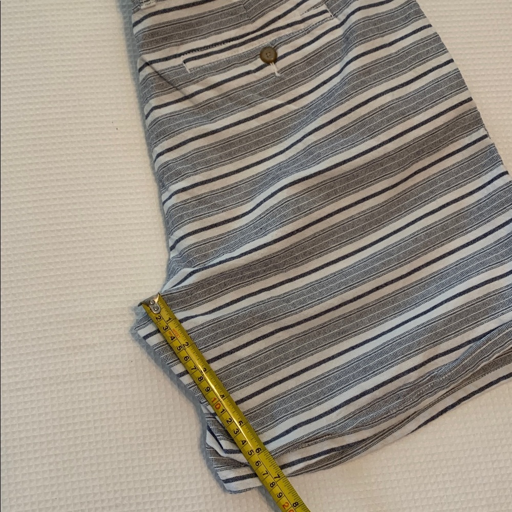 Gap girlfriend style 6 in short blue and white stripes size 16 - Picture 8 of 9